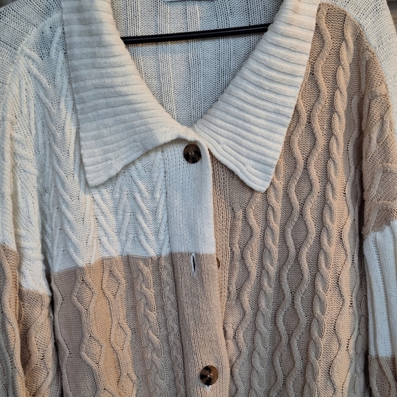 Sonoma Cotton Cardigan SzL Tan/Creme Block Colors Curved Hem Collar Long Sleeves - Picture 2 of 9